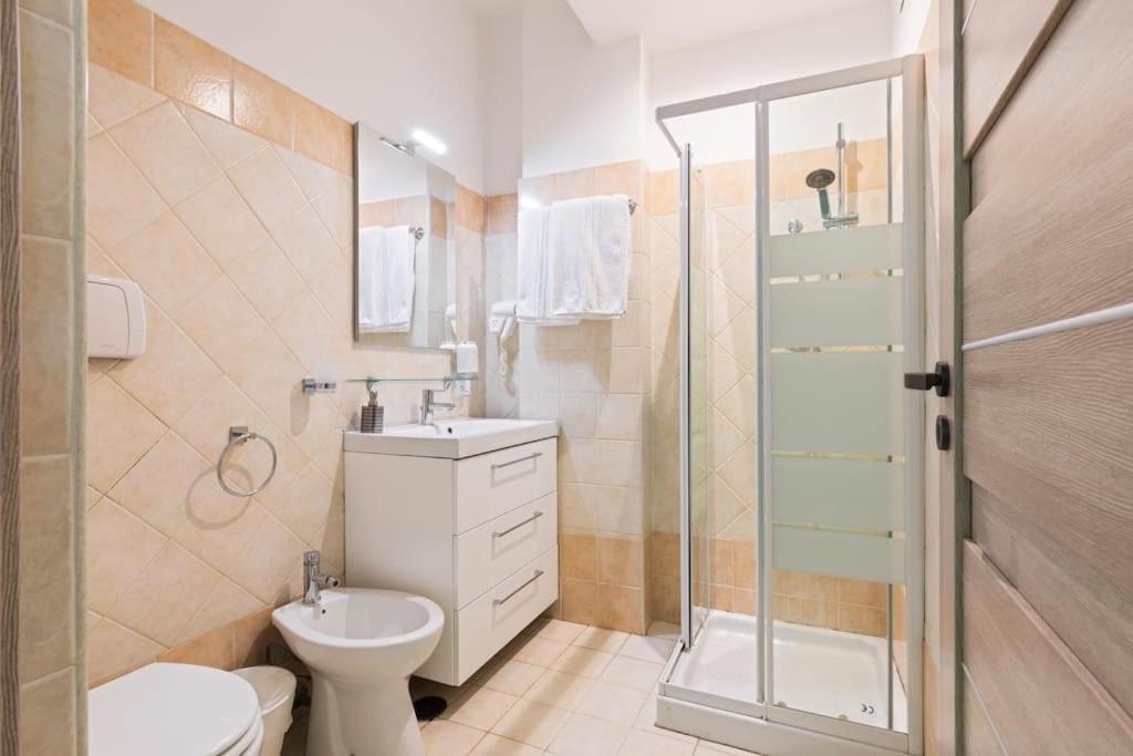 Private Suite In A Guest House With Private Bathroom N3 โรม ภายนอก รูปภาพ